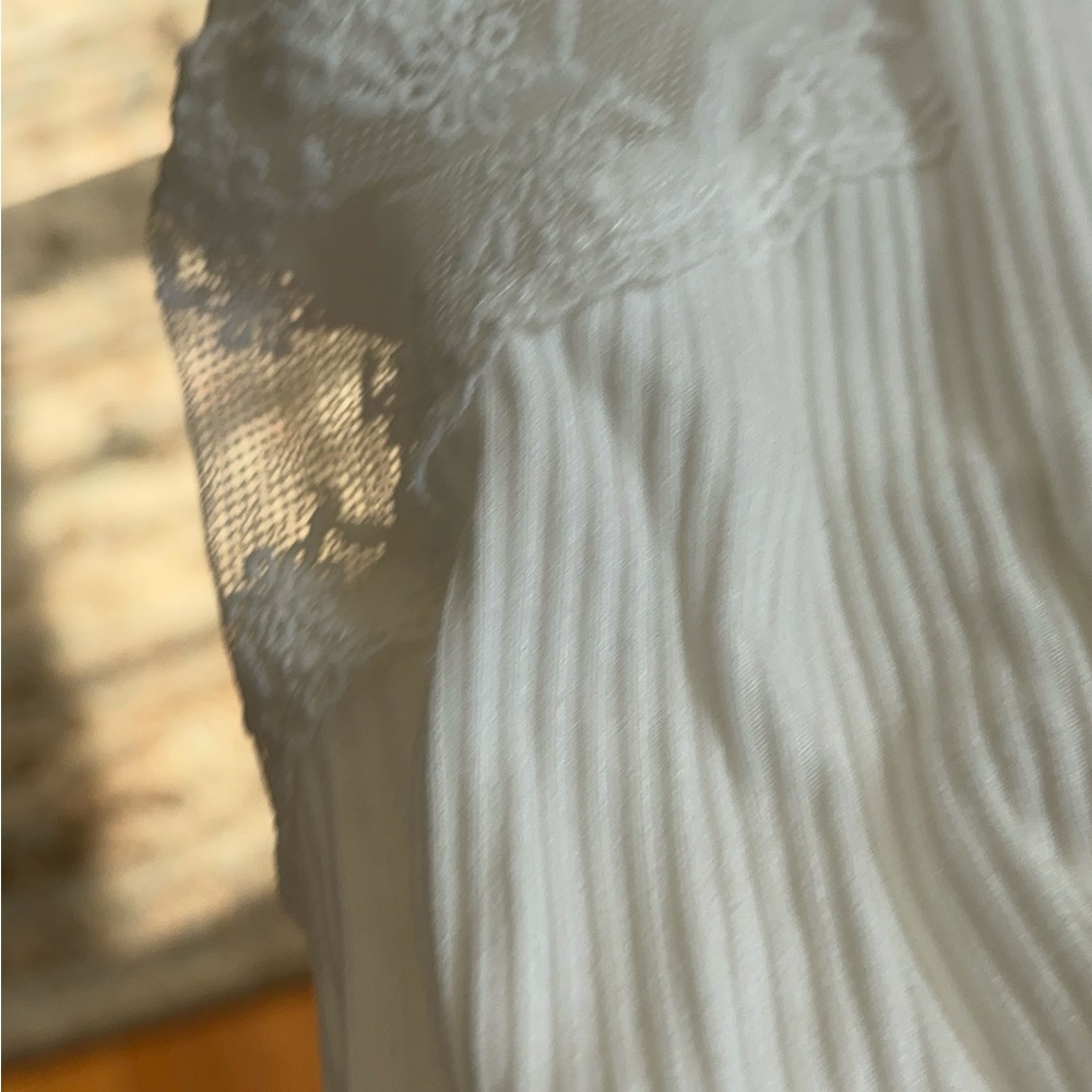 Lace Patchwork Drop Sleeve Blouse - Picture 4 of 8